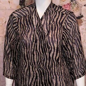26/28- Maggie Barnes Sheer Animal Print Kimono